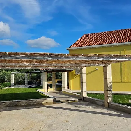 Umbra Et Sol * Gruda